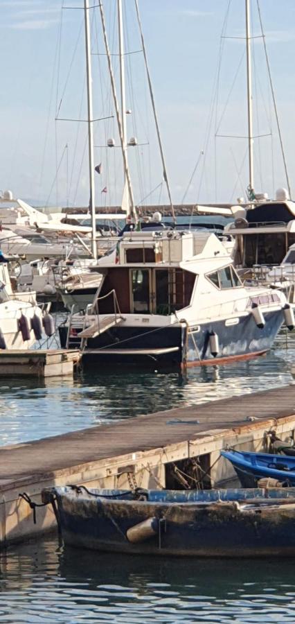 Salerno Yacht Hotel Exterior foto