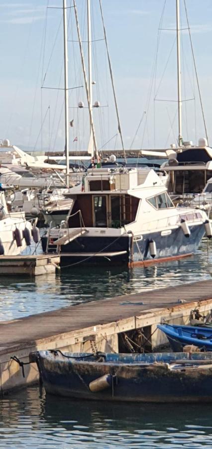 Salerno Yacht Hotel Exterior foto